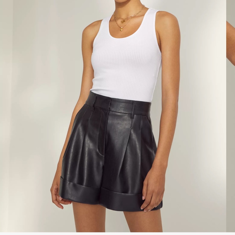 Aritzia Wilfred Labyrinth Vegan Leather Short